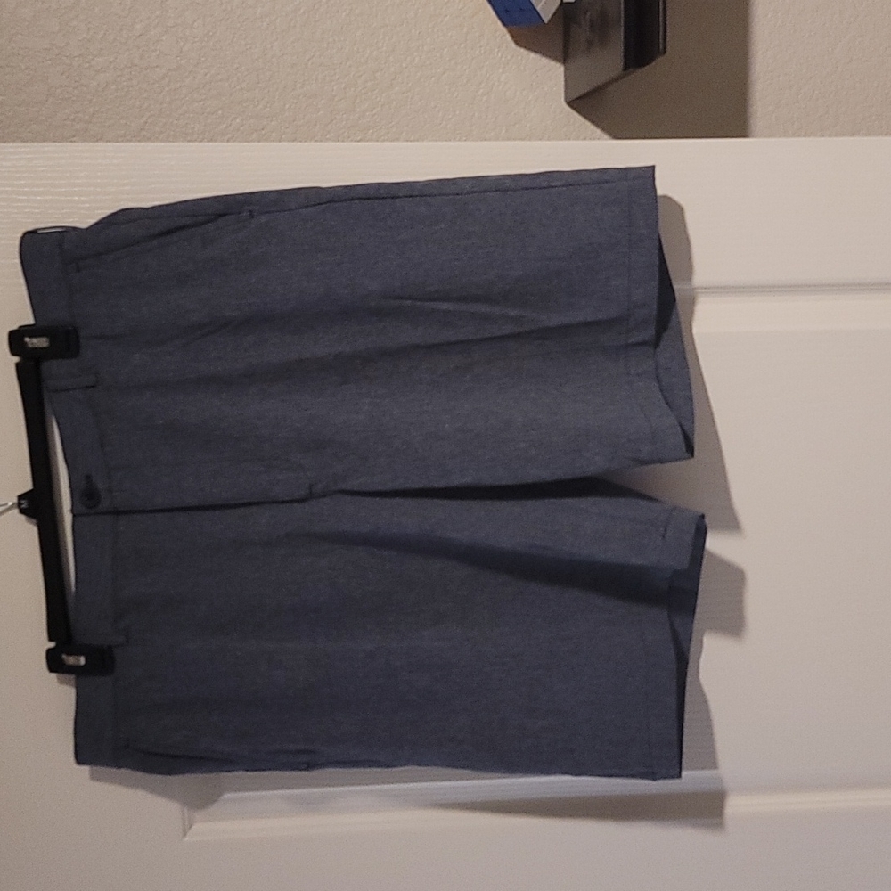 Men's Izod size 36 blue golf short - Picture 3 of 5
